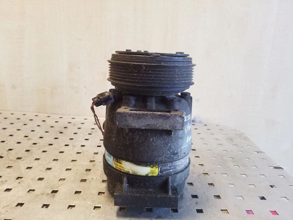 Air conditioning (A/C) compressor (pump) 7700105765 – Renault Scenic I (1996-2003)
