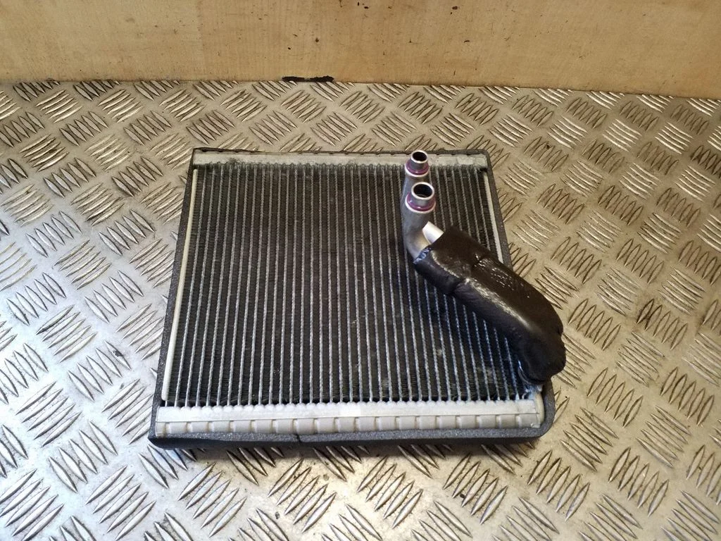 A/C cooling radiator (condenser) 5Q2820105B