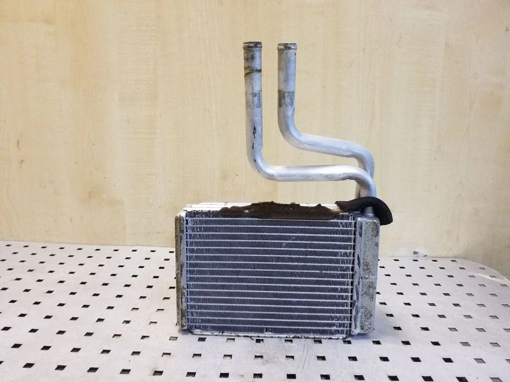 Kliimaseadme jahutusradiaator (kondensaator)