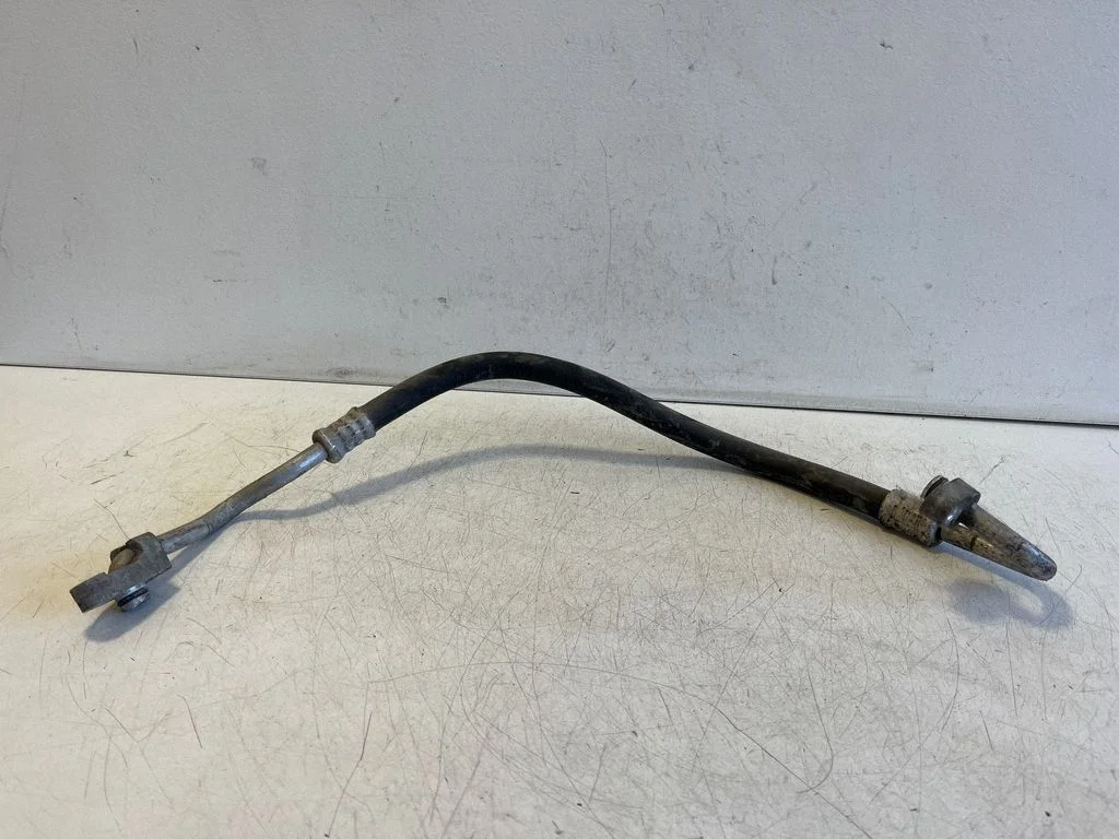 Air conditioning (A/C) pipe/hose