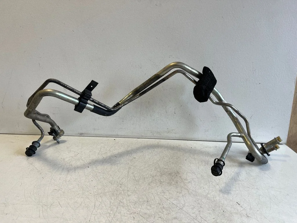 Air conditioning (A/C) pipe/hose – Volvo V70 (2005-2008)