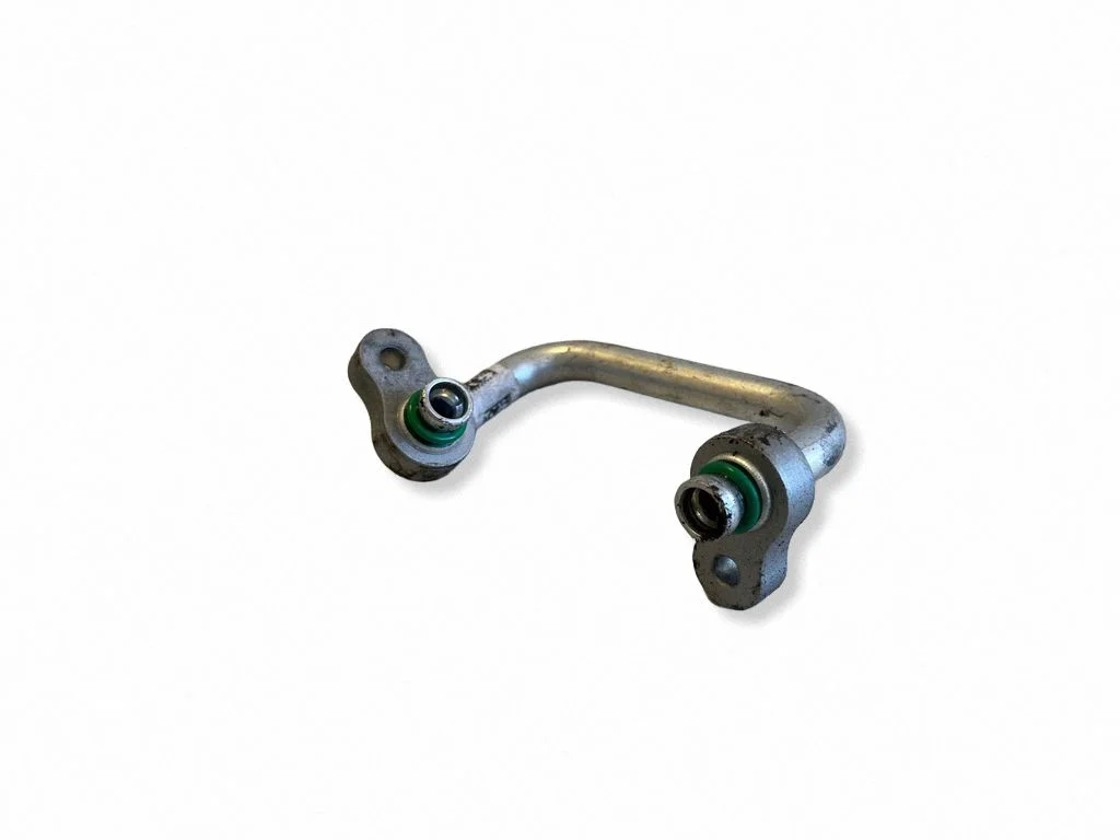 Air conditioning (A/C) pipe/hose W02OTA