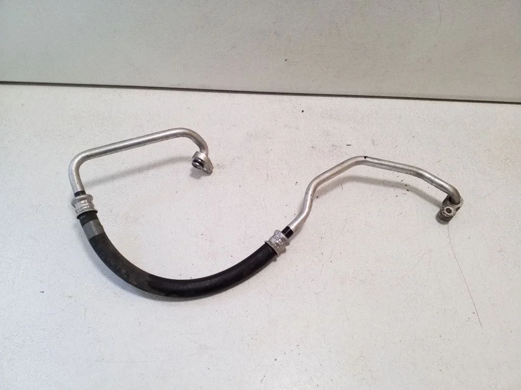 Air conditioning (A/C) pipe/hose