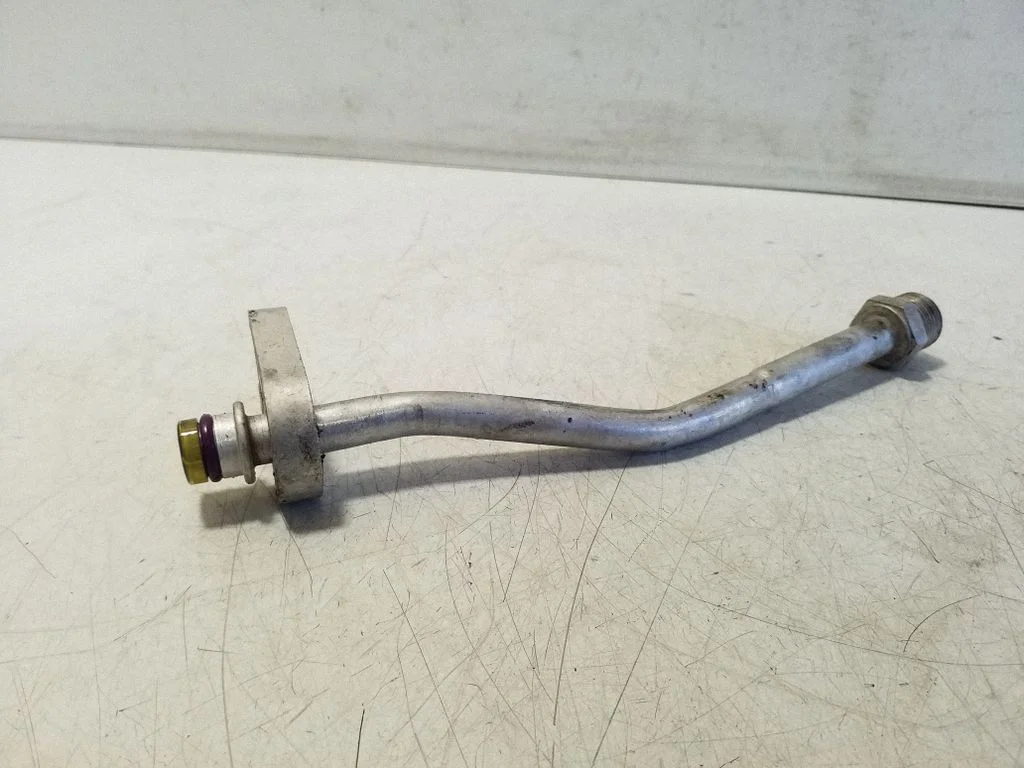 Air conditioning (A/C) pipe/hose