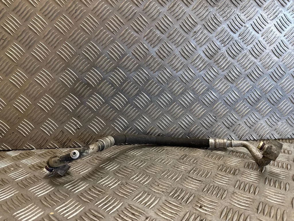 Air conditioning (A/C) pipe/hose