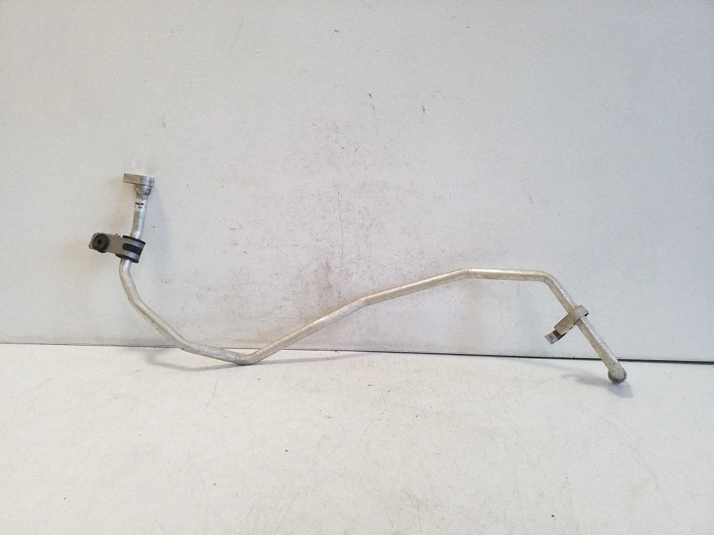 Air conditioning (A/C) pipe/hose 924473NL0B