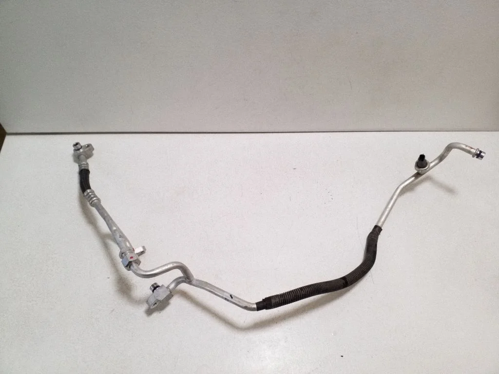 Air conditioning (A/C) pipe/hose 924483NL1A