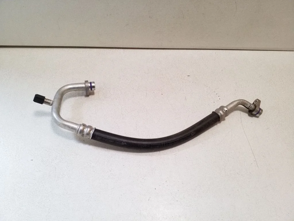 Air conditioning (A/C) pipe/hose 924803NL0B