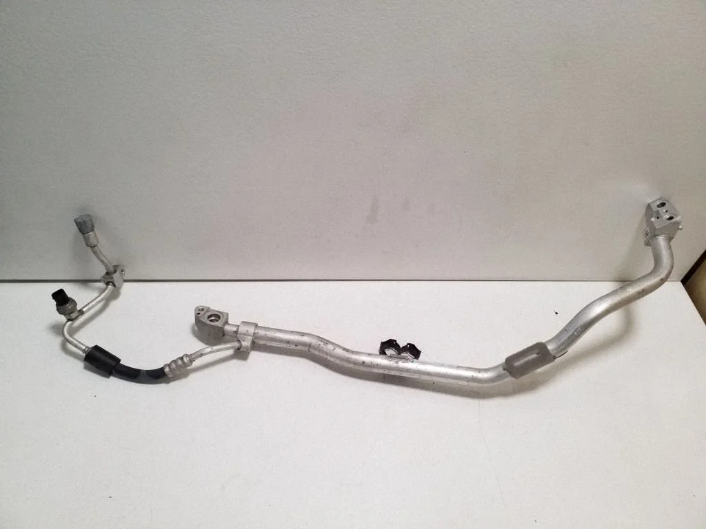 Air conditioning (A/C) pipe/hose 64539395463