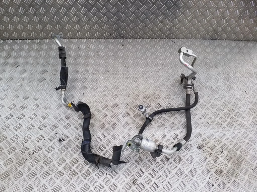 Air conditioning (A/C) pipe/hose 52043088