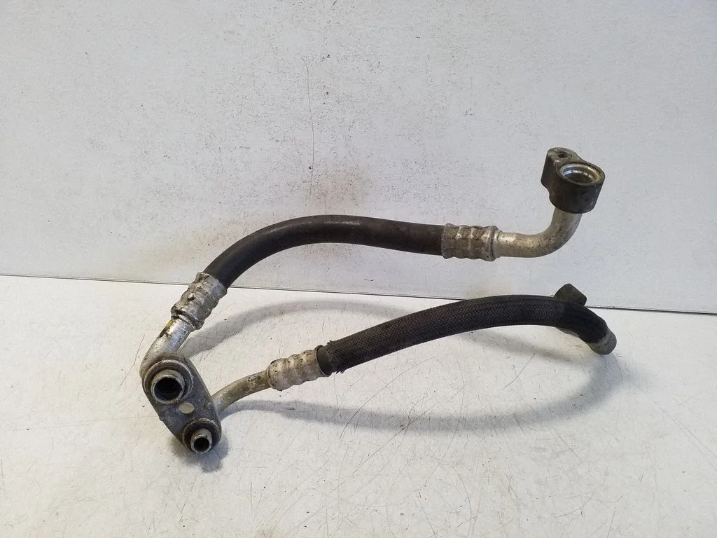 Air conditioning (A/C) pipe/hose