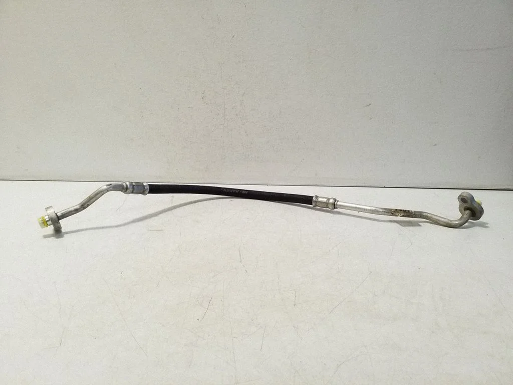 Air conditioning (A/C) pipe/hose 31389351