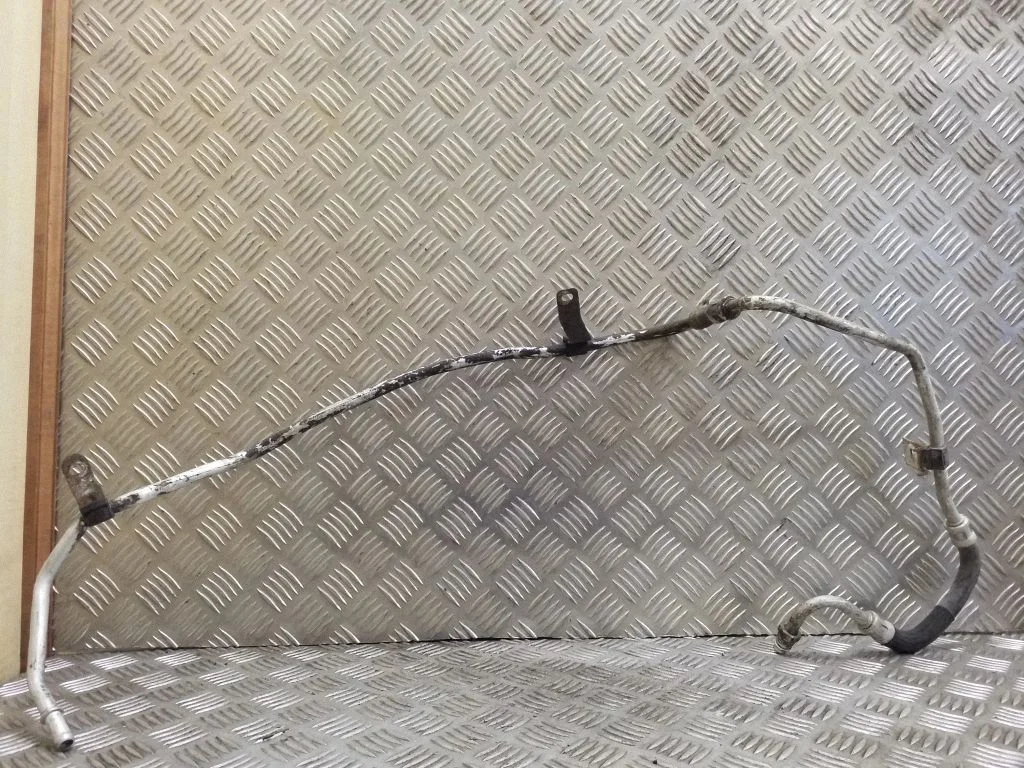 Air conditioning (A/C) pipe/hose