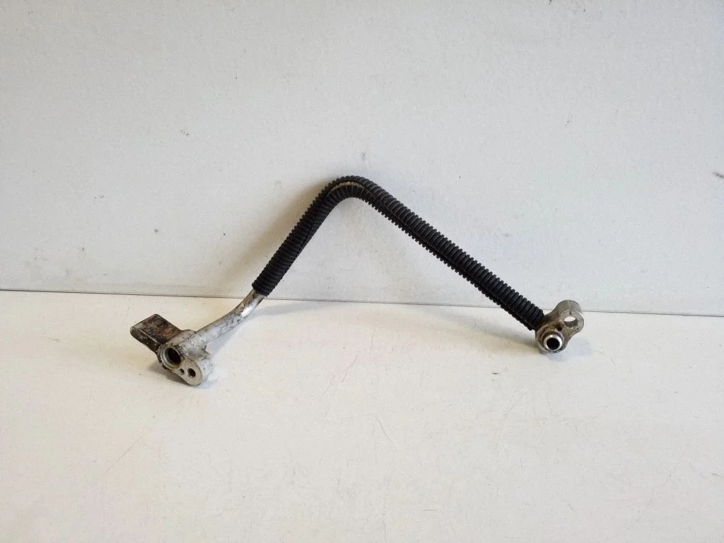 Air conditioning (A/C) pipe/hose