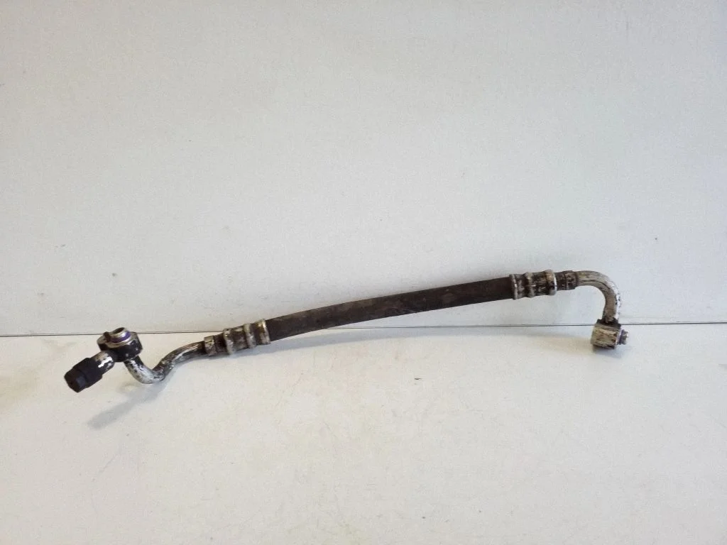Air conditioning (A/C) pipe/hose