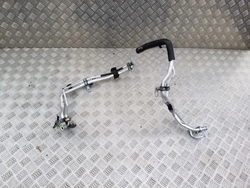 Air conditioning (A/C) pipe/hose GX7319A834EB