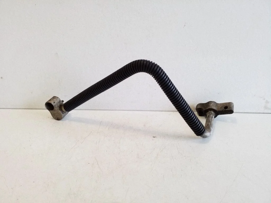 Air conditioning (A/C) pipe/hose