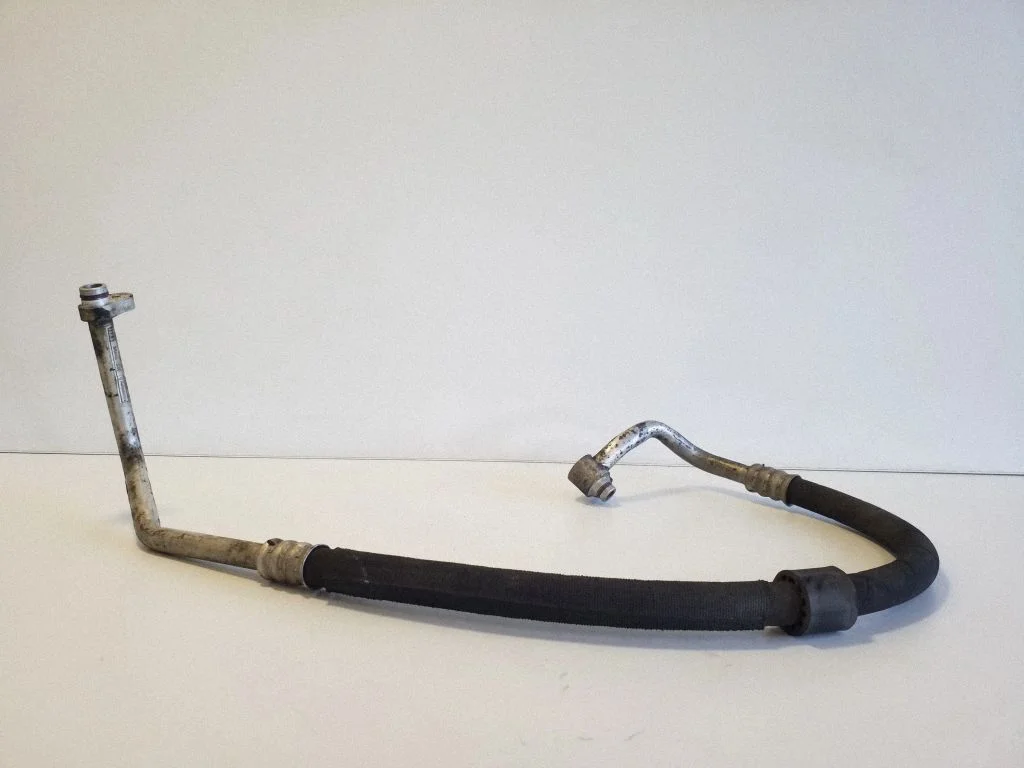 Air conditioning (A/C) pipe/hose 564681336