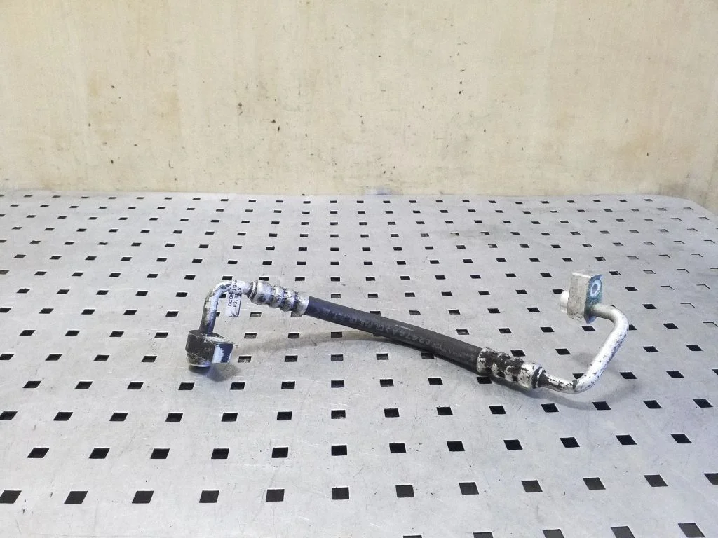 Air conditioning (A/C) pipe/hose DG9H19N651AB