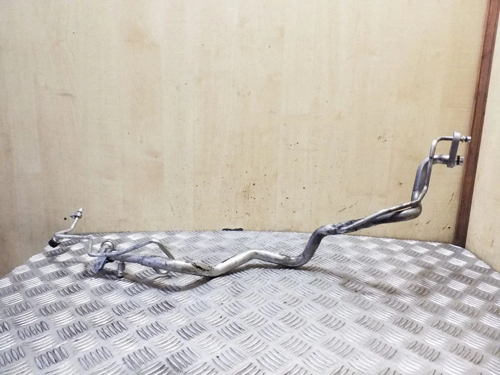 Air conditioning (A/C) pipe/hose