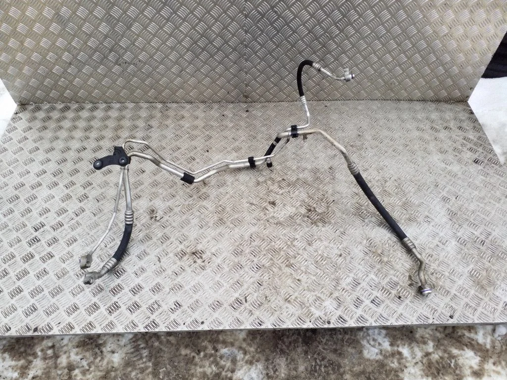 Air conditioning (A/C) pipe/hose 8J0820719L