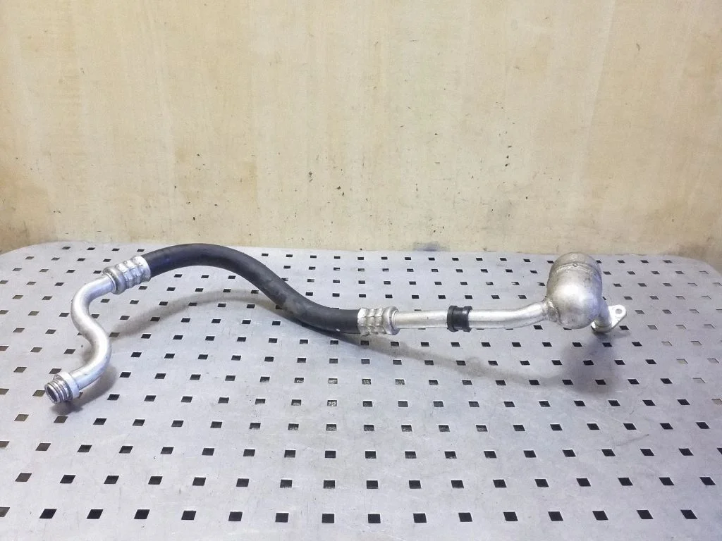 Air conditioning (A/C) pipe/hose