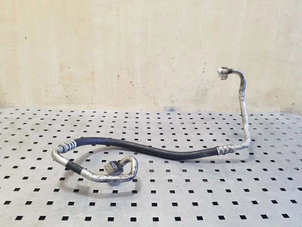 Air conditioning (A/C) pipe/hose