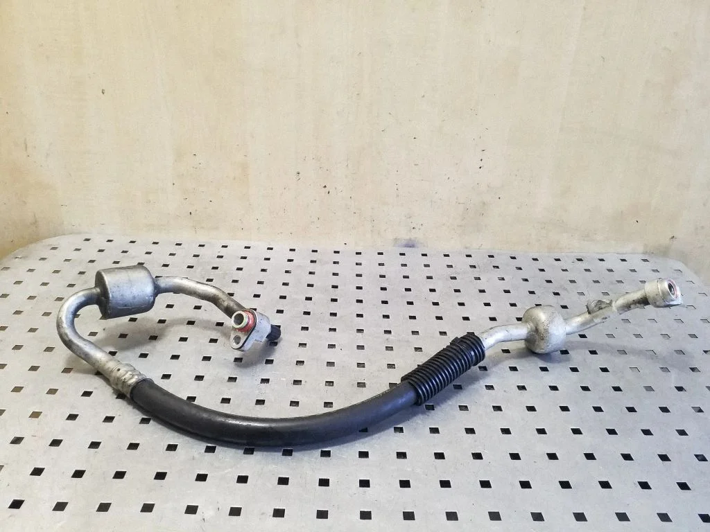 Air conditioning (A/C) pipe/hose