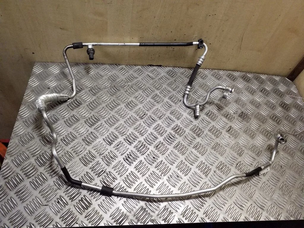 Air conditioning (A/C) pipe/hose 64539151734