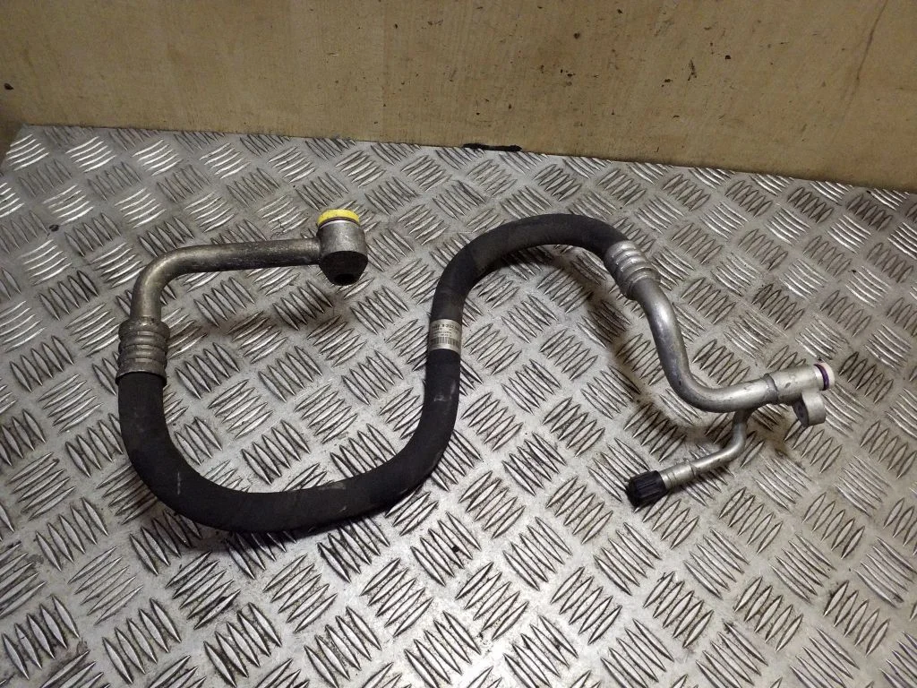 Air conditioning (A/C) pipe/hose 64509232585