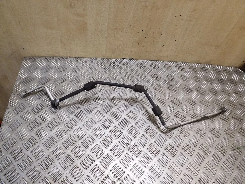 Air conditioning (A/C) pipe/hose