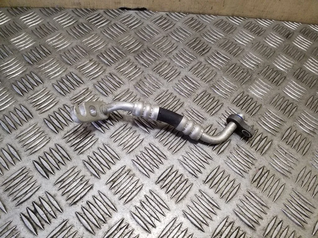 Air conditioning (A/C) pipe/hose