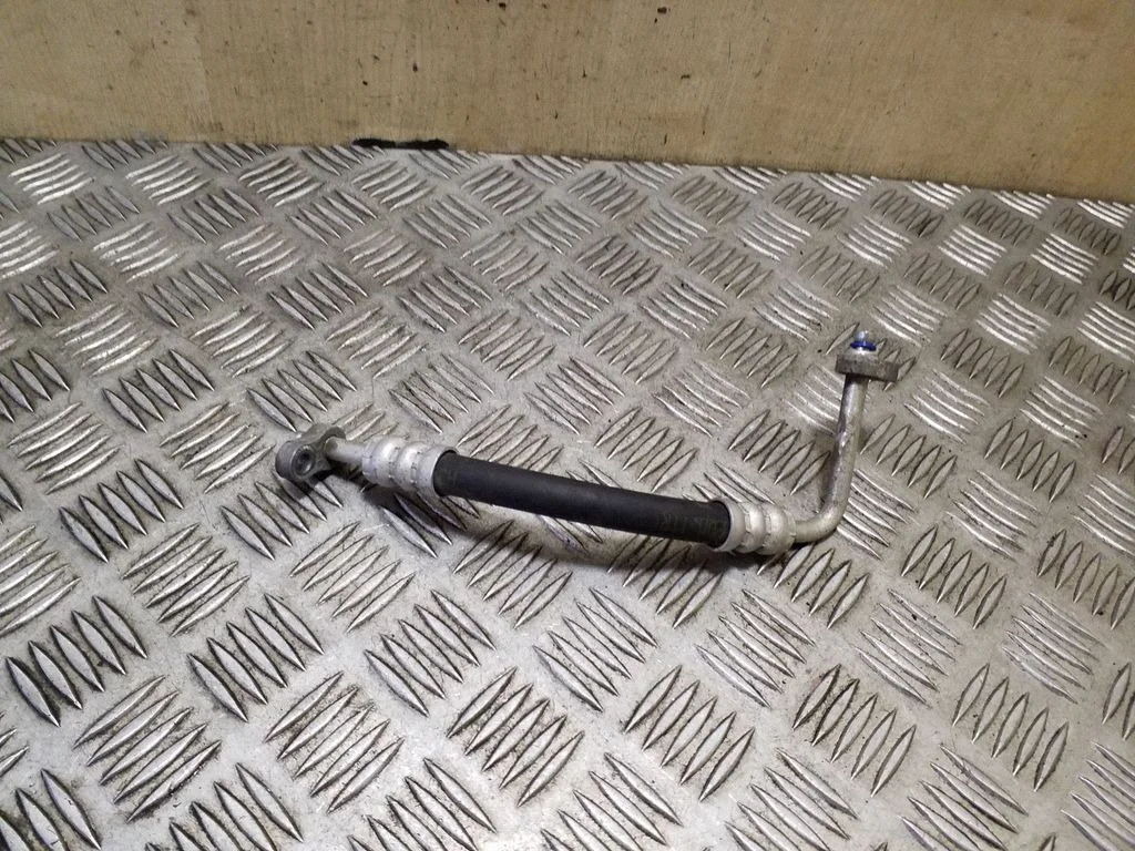 Air conditioning (A/C) pipe/hose