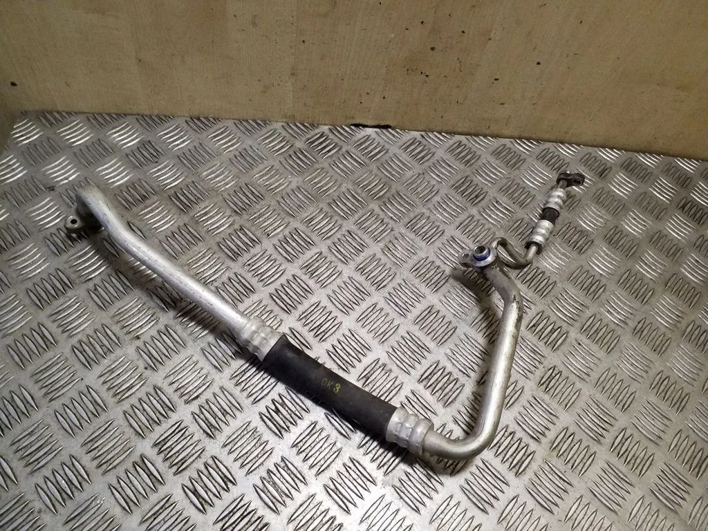 Air conditioning (A/C) pipe/hose