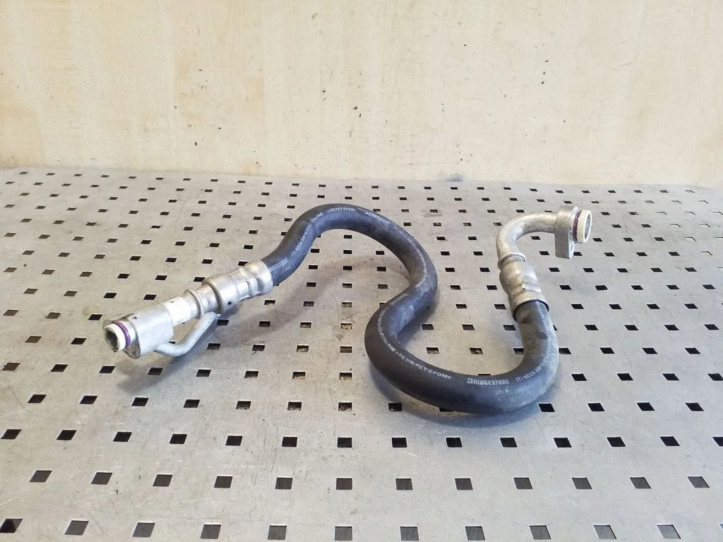 Air conditioning (A/C) pipe/hose 9228240