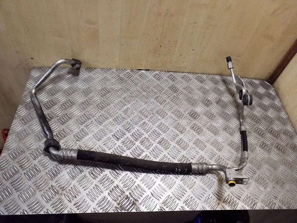 Air conditioning (A/C) pipe/hose 64509181825