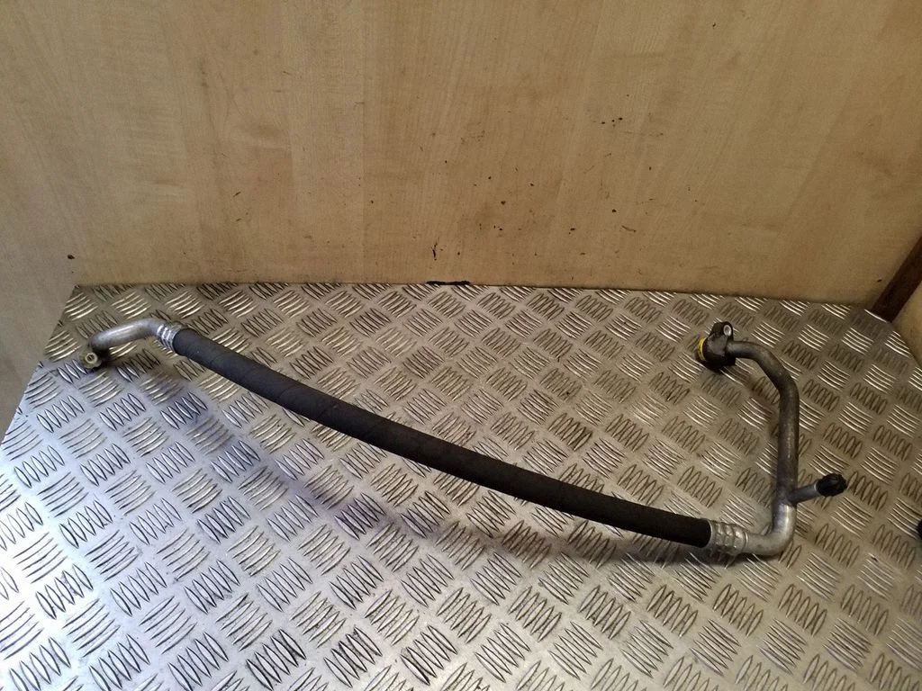 Air conditioning (A/C) pipe/hose 9201928