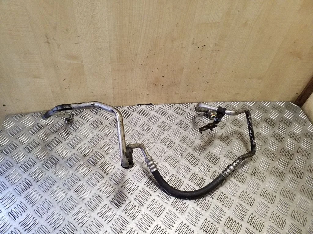 Air conditioning (A/C) pipe/hose