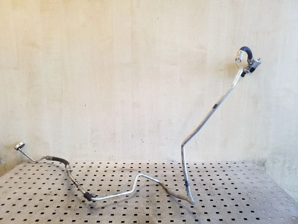 Air conditioning (A/C) pipe/hose