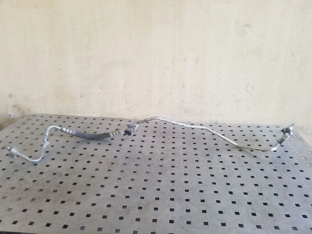 Air conditioning (A/C) pipe/hose