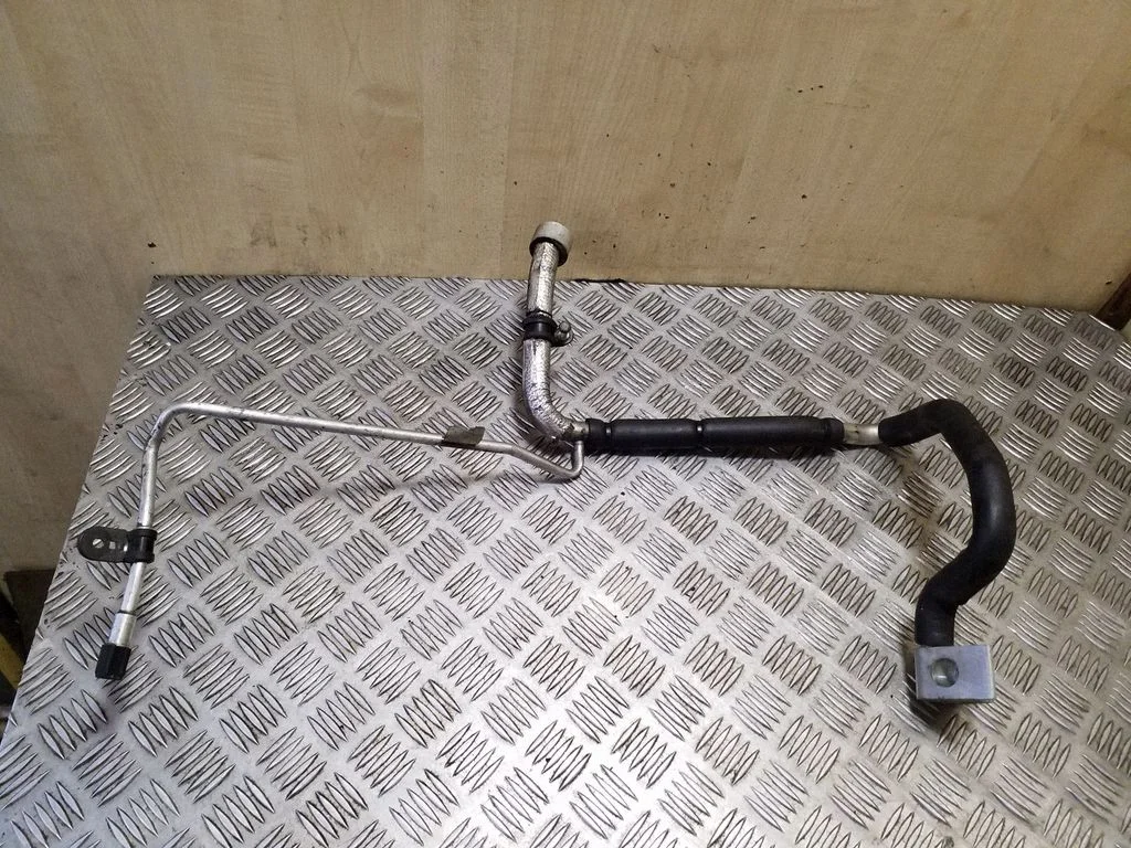 Air conditioning (A/C) pipe/hose