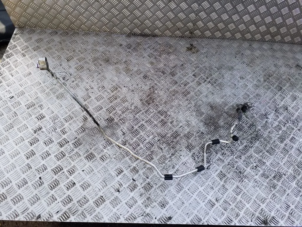 Air conditioning (A/C) pipe/hose 1K0820741AT