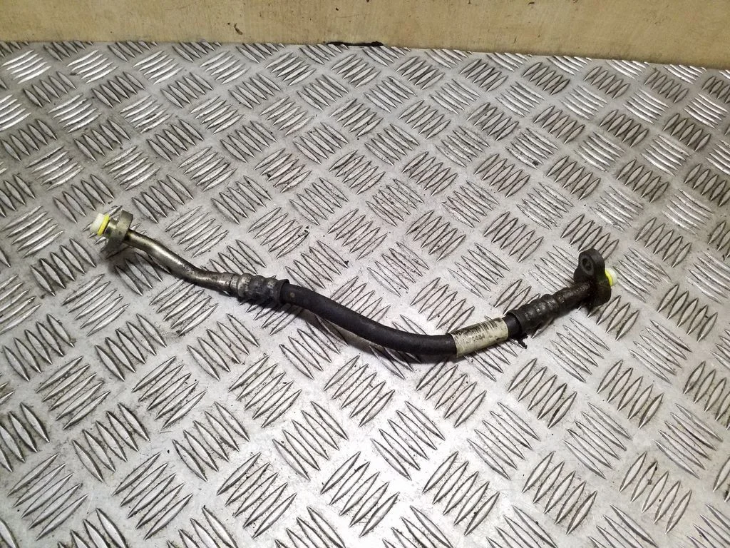 Air conditioning (A/C) pipe/hose