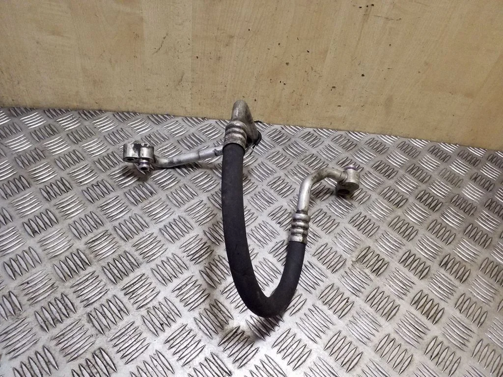 Air conditioning (A/C) pipe/hose 7L6820721BJ