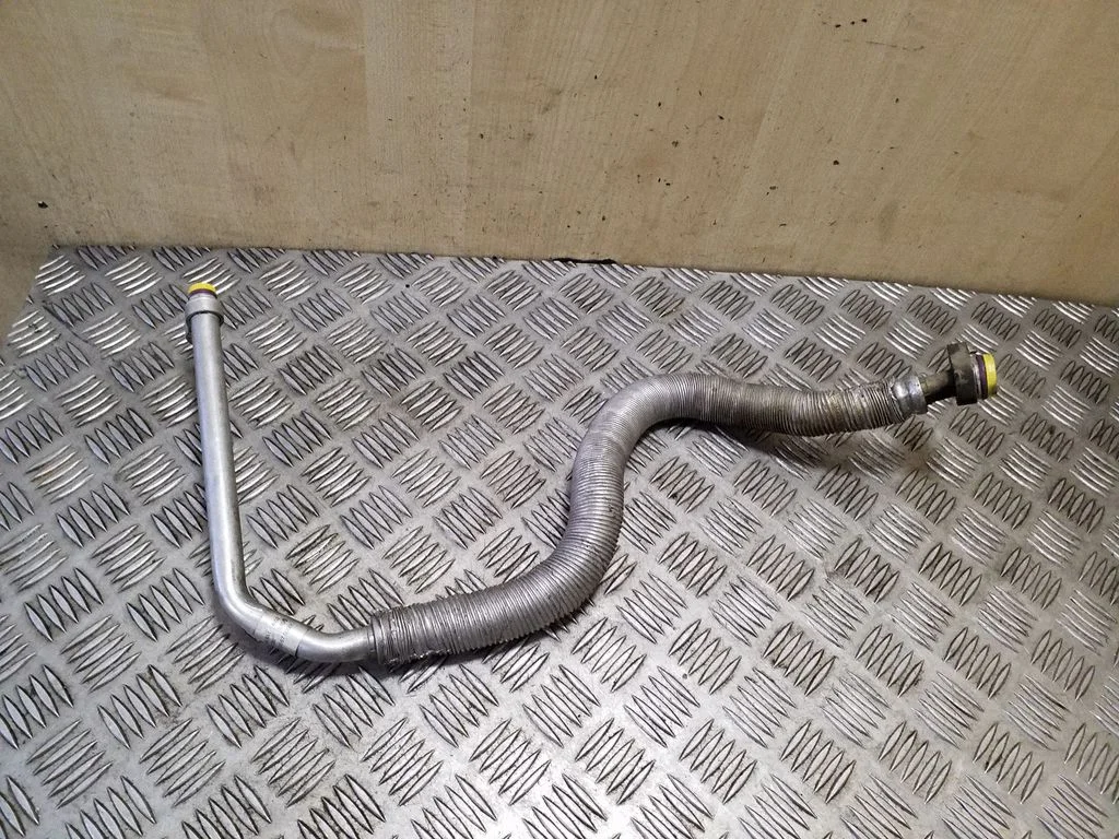Air conditioning (A/C) pipe/hose 6988881