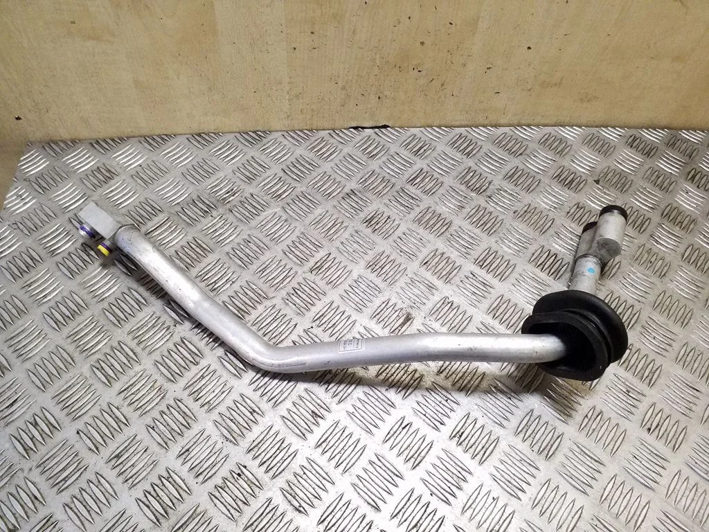 Air conditioning (A/C) pipe/hose 8R2260712C