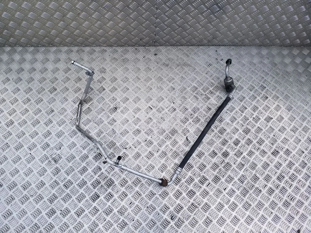 Air conditioning (A/C) pipe/hose