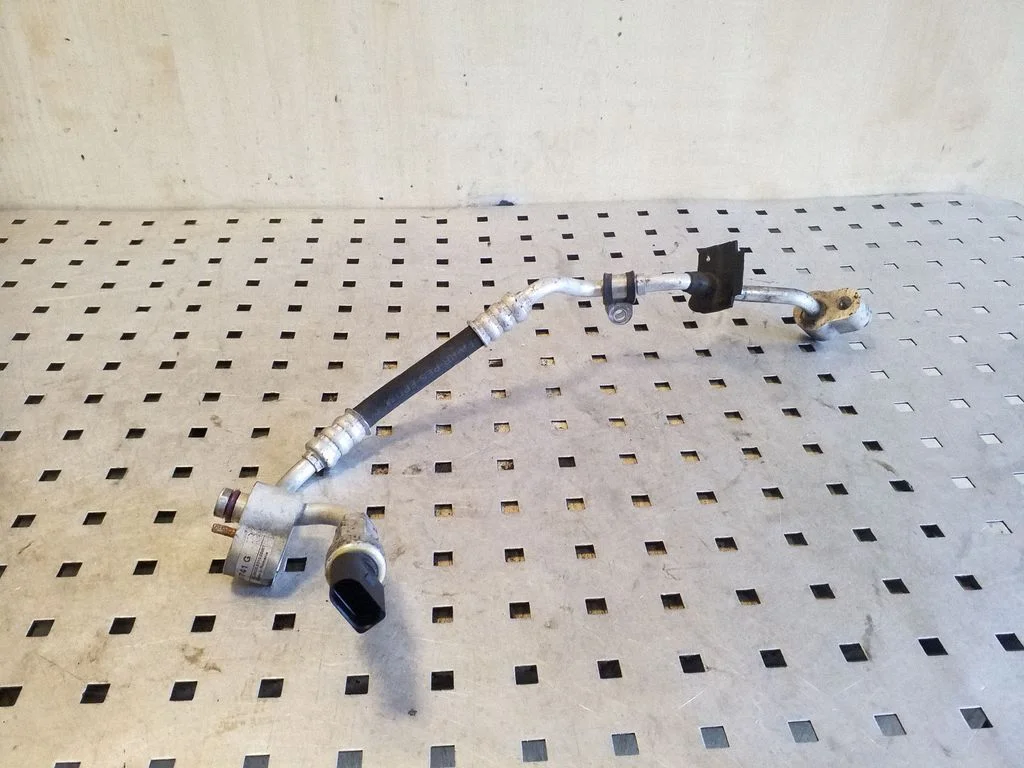Air conditioning (A/C) pipe/hose 7L6820741G