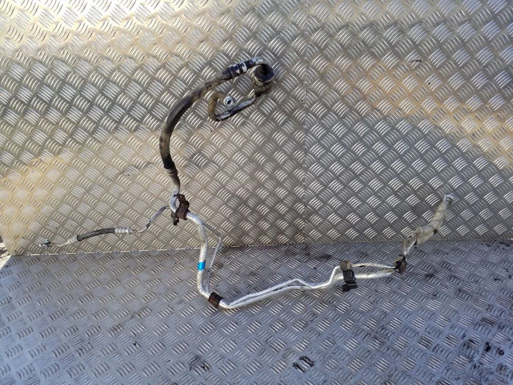 Air conditioning (A/C) pipe/hose