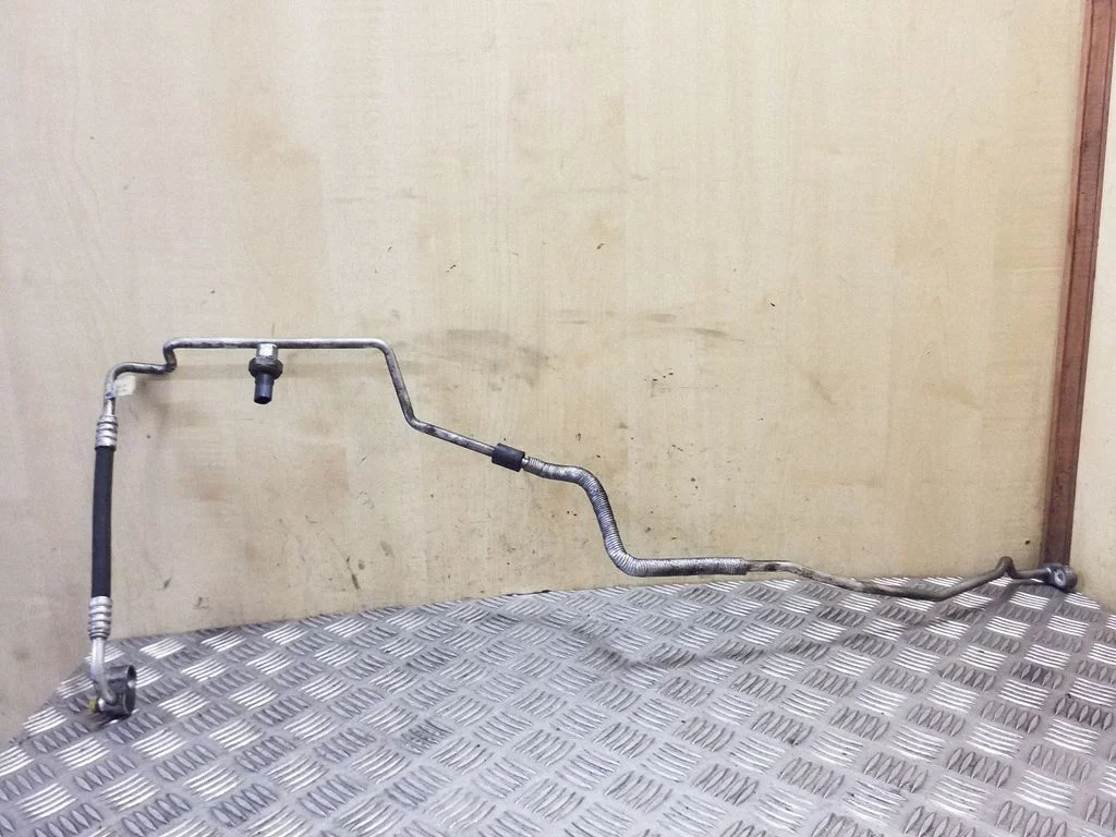 Air conditioning (A/C) pipe/hose 6939464